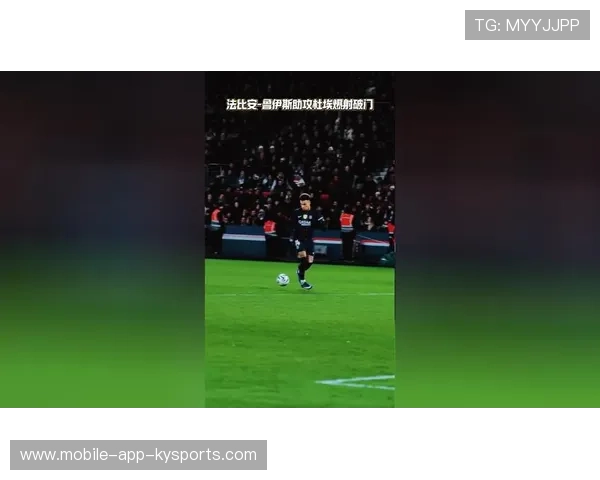 塞维利亚—鲁伊斯破门瞬间定格胜局